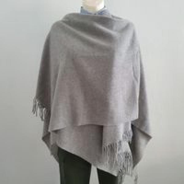 Poncho / Cape mit Kaschmir in Grau